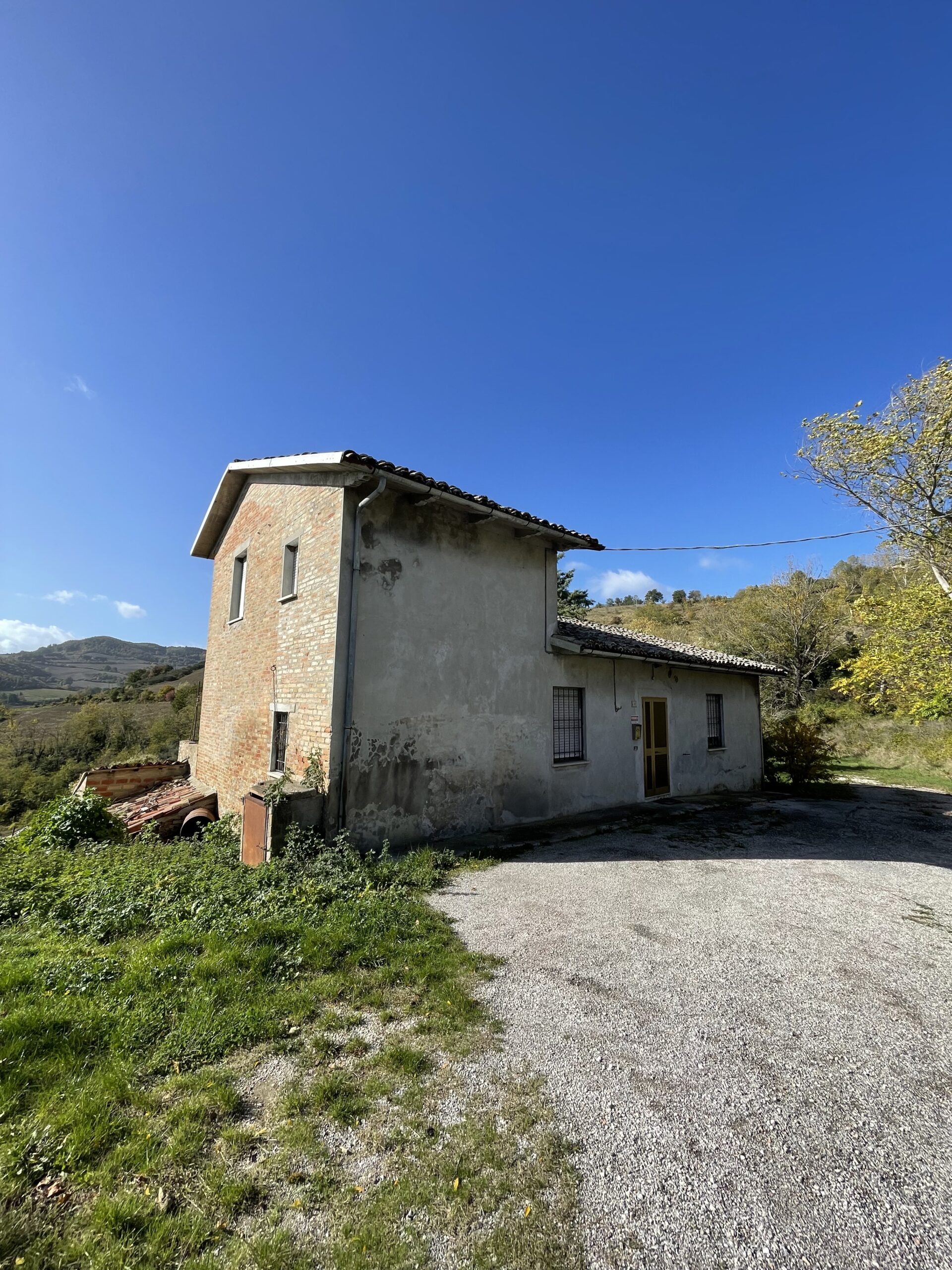 Rustico in vendita a Urbino con 2 ettari di terreno Rif. CR303 - immagine 4