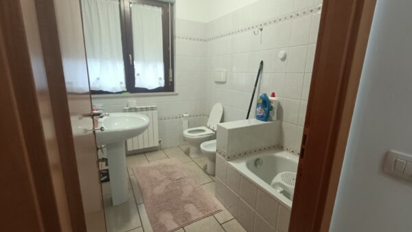 Appartamento antisismico con grande giardino - Rif. A140 - immagine 8