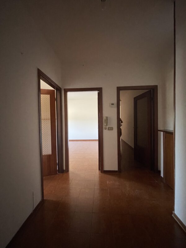 Appartamento ampio e luminoso con garage - Rif. A177 - immagine 2