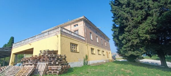 Casale da ristrutturare a Sassocorvaro Auditore - Rif. CDR210 - immagine 2