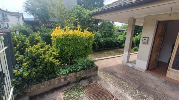 Villa indipendente su due piani con grande giardino - Rif. A152 - immagine 5