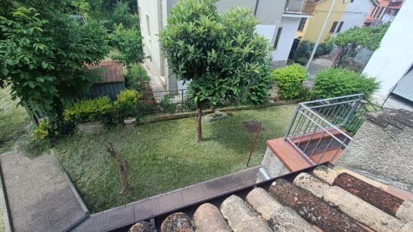 Villa indipendente su due piani con grande giardino - Rif. A152 - immagine 11