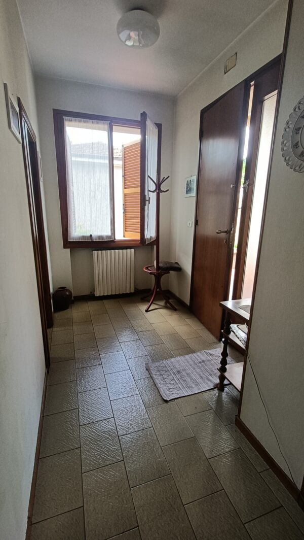 Villa indipendente su due piani con grande giardino - Rif. A152 - immagine 27