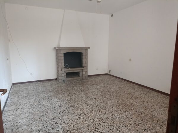 Villa indipendente su due piani con grande giardino - Rif. A152 - immagine 29