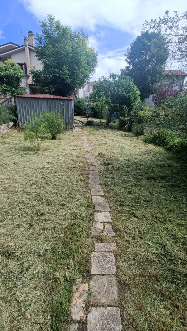 Villa indipendente su due piani con grande giardino - Rif. A152 - immagine 15