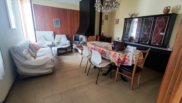 Villa indipendente su due piani con grande giardino - Rif. A152 - immagine 20