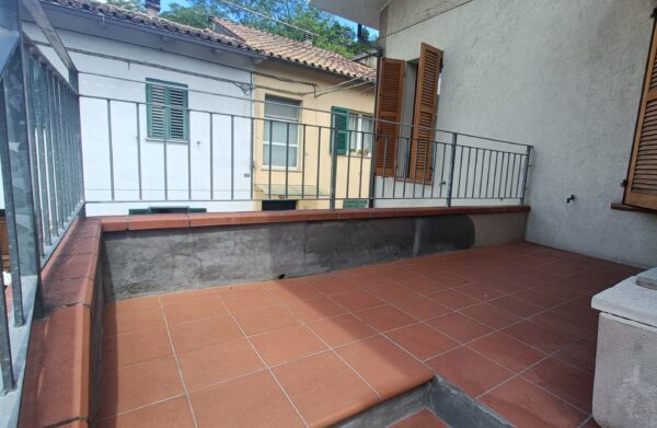 Villa indipendente su due piani con grande giardino - Rif. A152 - immagine 35
