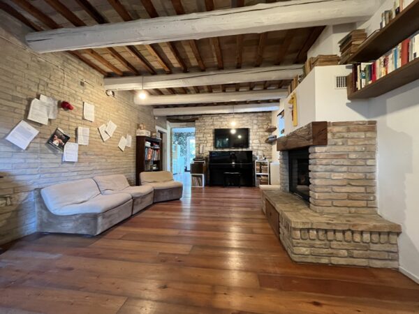 Casale arredato con giardino - Rif. CR324 - immagine 14