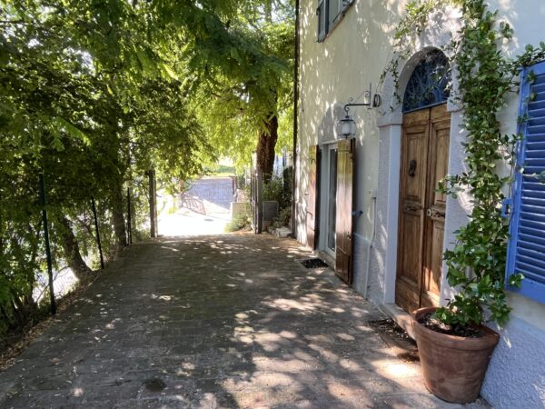Casale arredato con giardino - Rif. CR324 - immagine 9