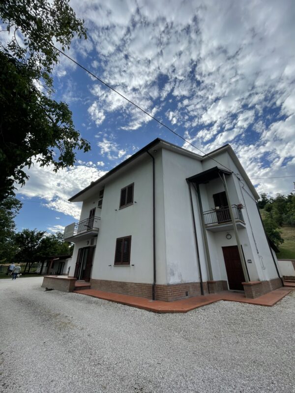 Casale con terreno, dependance, fienile nelle Marche - Rif. CR355 - immagine 2