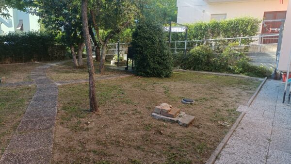 Appartamento piano terra con ampio giardino e garage  -Rif. A143 - immagine 21