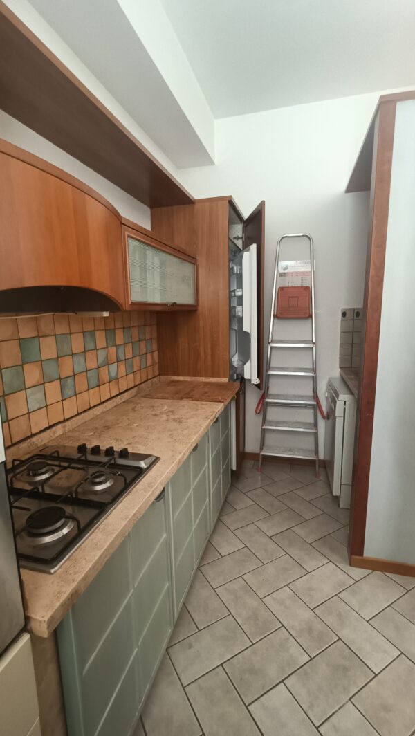 Appartamento piano terra con ampio giardino e garage  -Rif. A143 - immagine 7