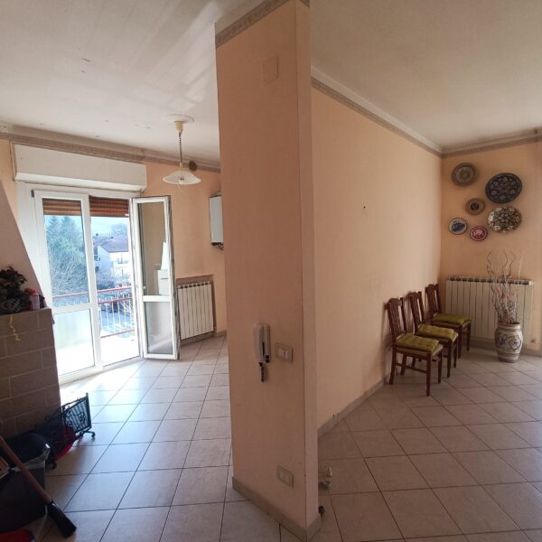 Appartamento con garage e cantina - rif A142 - immagine 4
