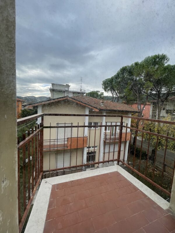 Appartamento a Fermignano con 3 camere da letto e garage -Rif. A192 - immagine 7