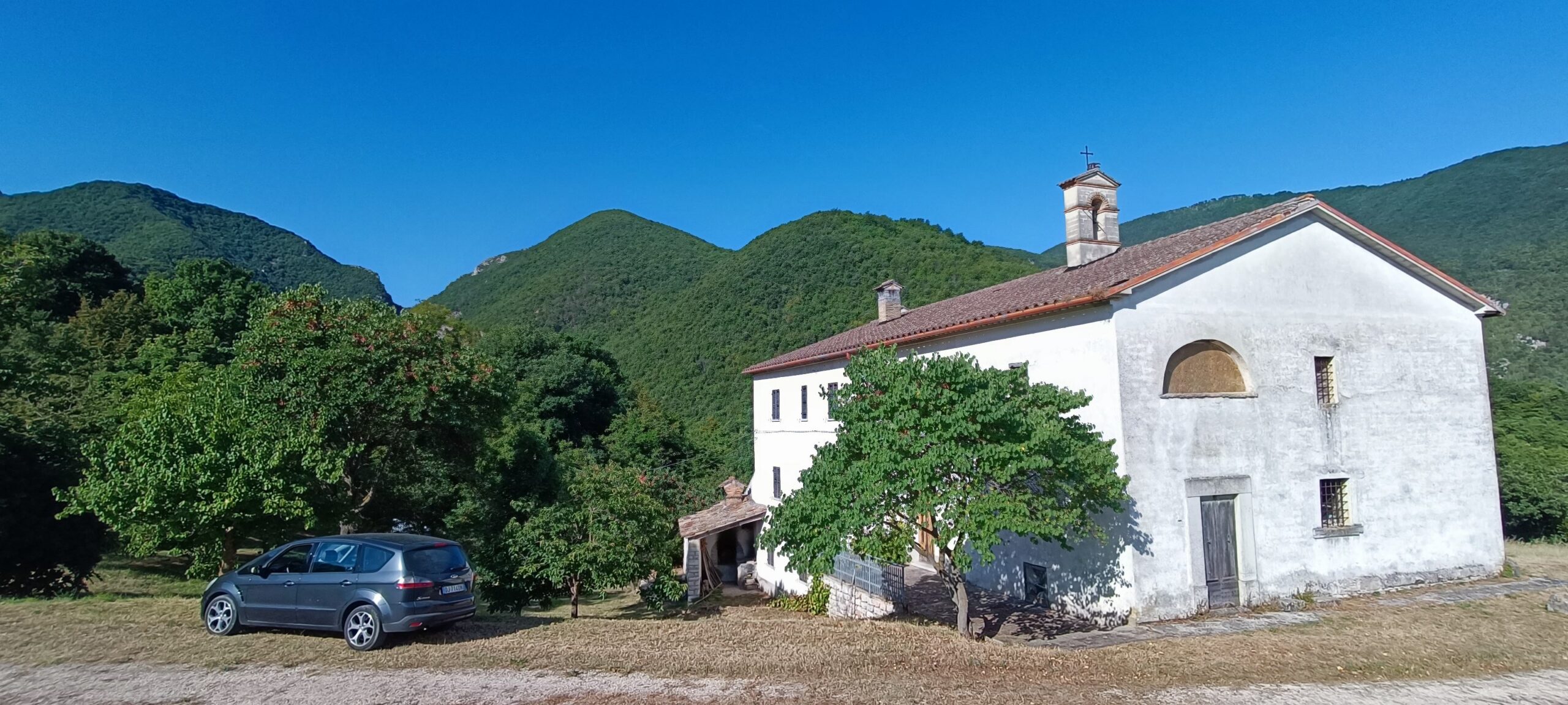 Casale in pietra del 1600 con piccola cappella a Fossombrone - Rif. CDR235 - immagine 4