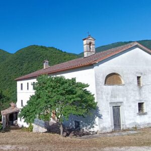 casa di campagna vendesi gola del furlo con cappella