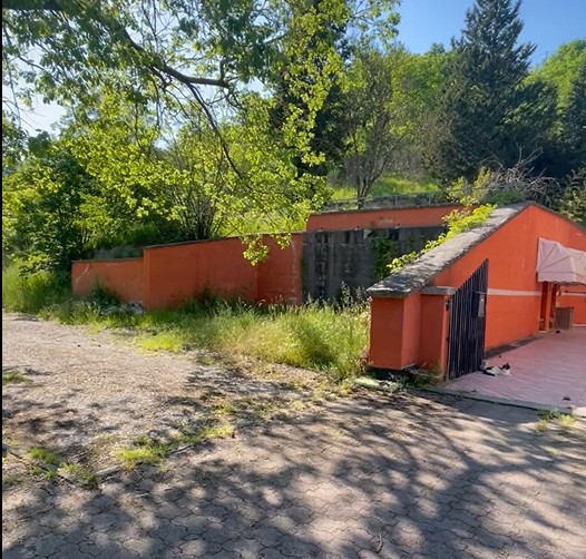 Ex ristorante storico con ampio parcheggio, un appartamento e 2,5ettari - Rif. CR333 - immagine 4