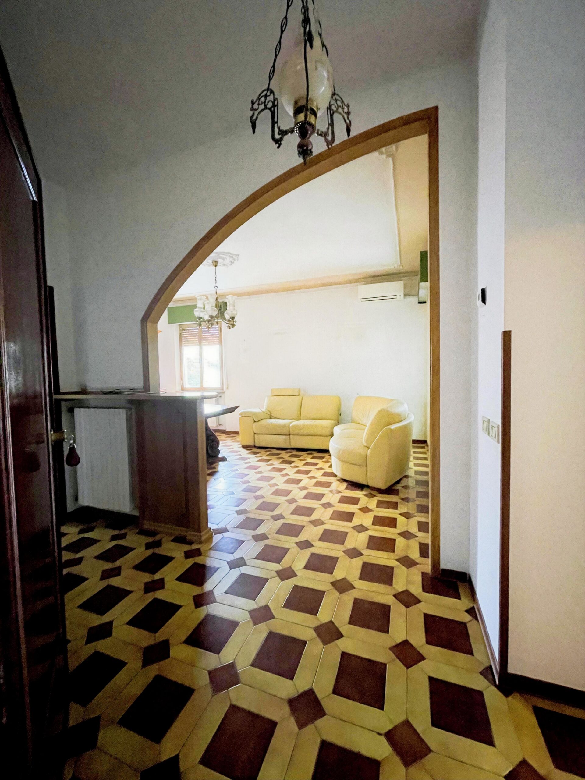 Appartamento di 136mq in vendita a Urbino: 3 camere, posto auto coperto, taverna - Rif.A147