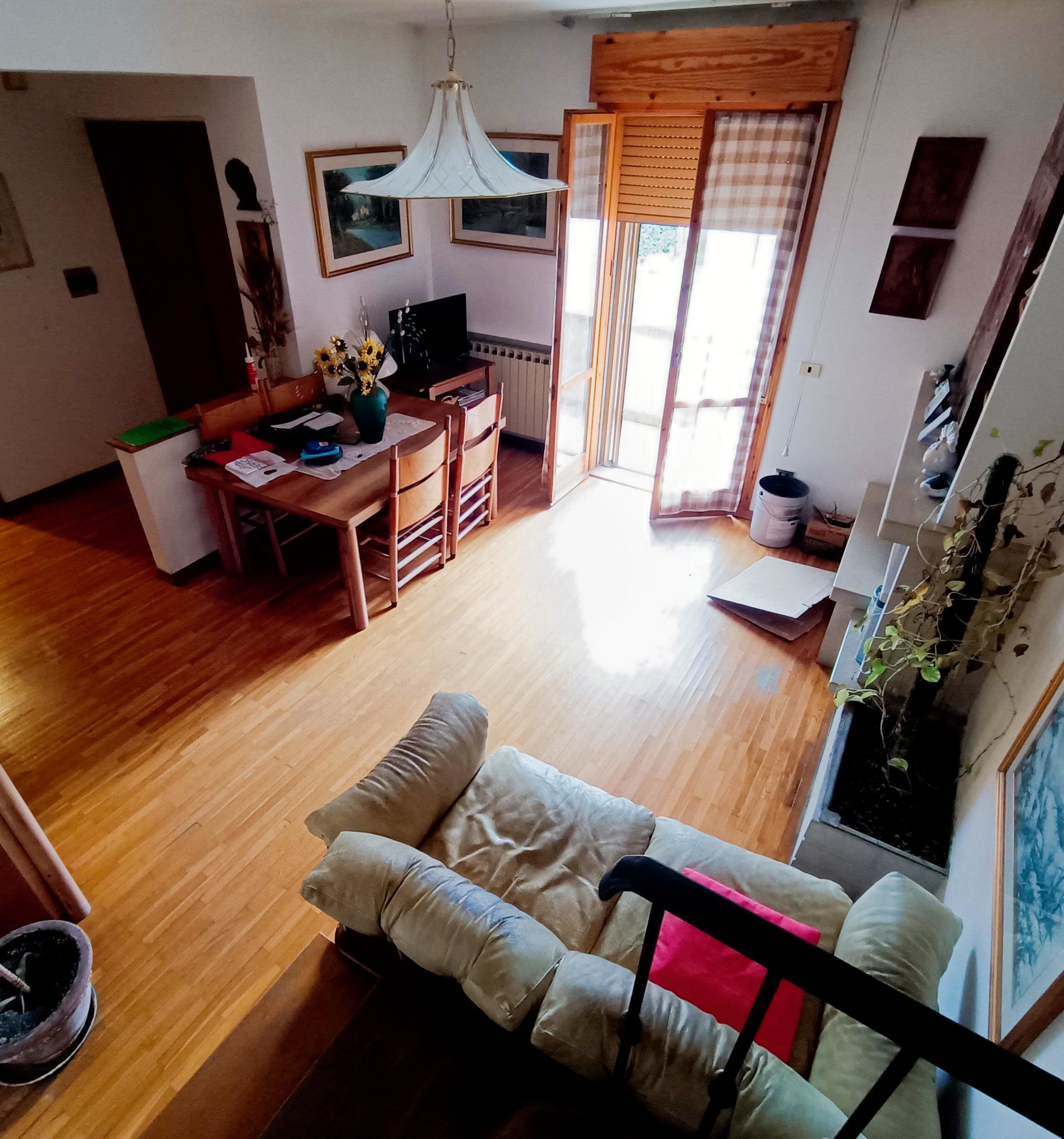 Appartamento a Fermignano: 3 camere, 2 bagni, mansarda e garage - Rif. A127 - immagine 8