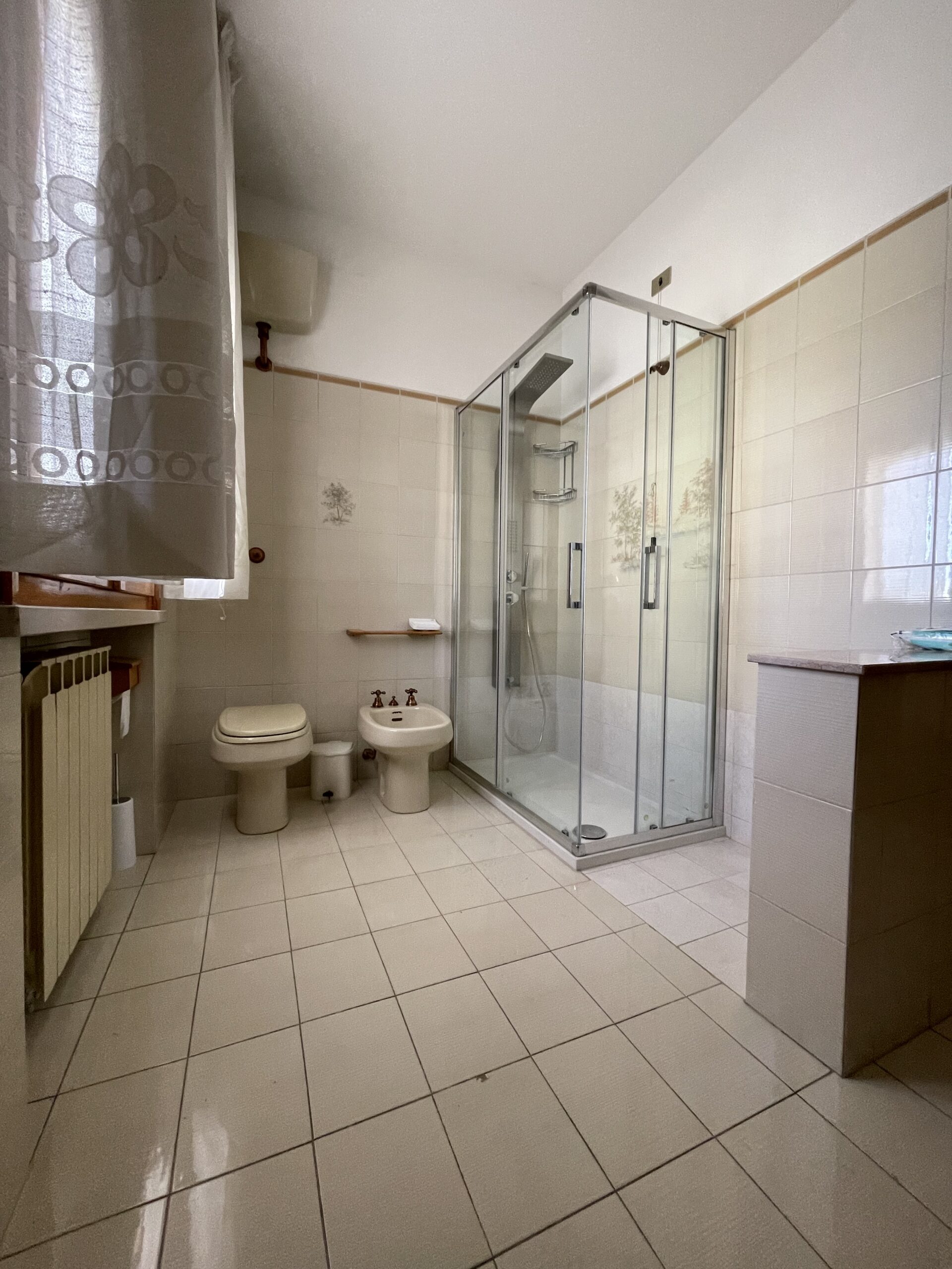 Appartamento a Fermignano: 3 camere, 2 bagni, mansarda e garage - Rif. A127 - immagine 16