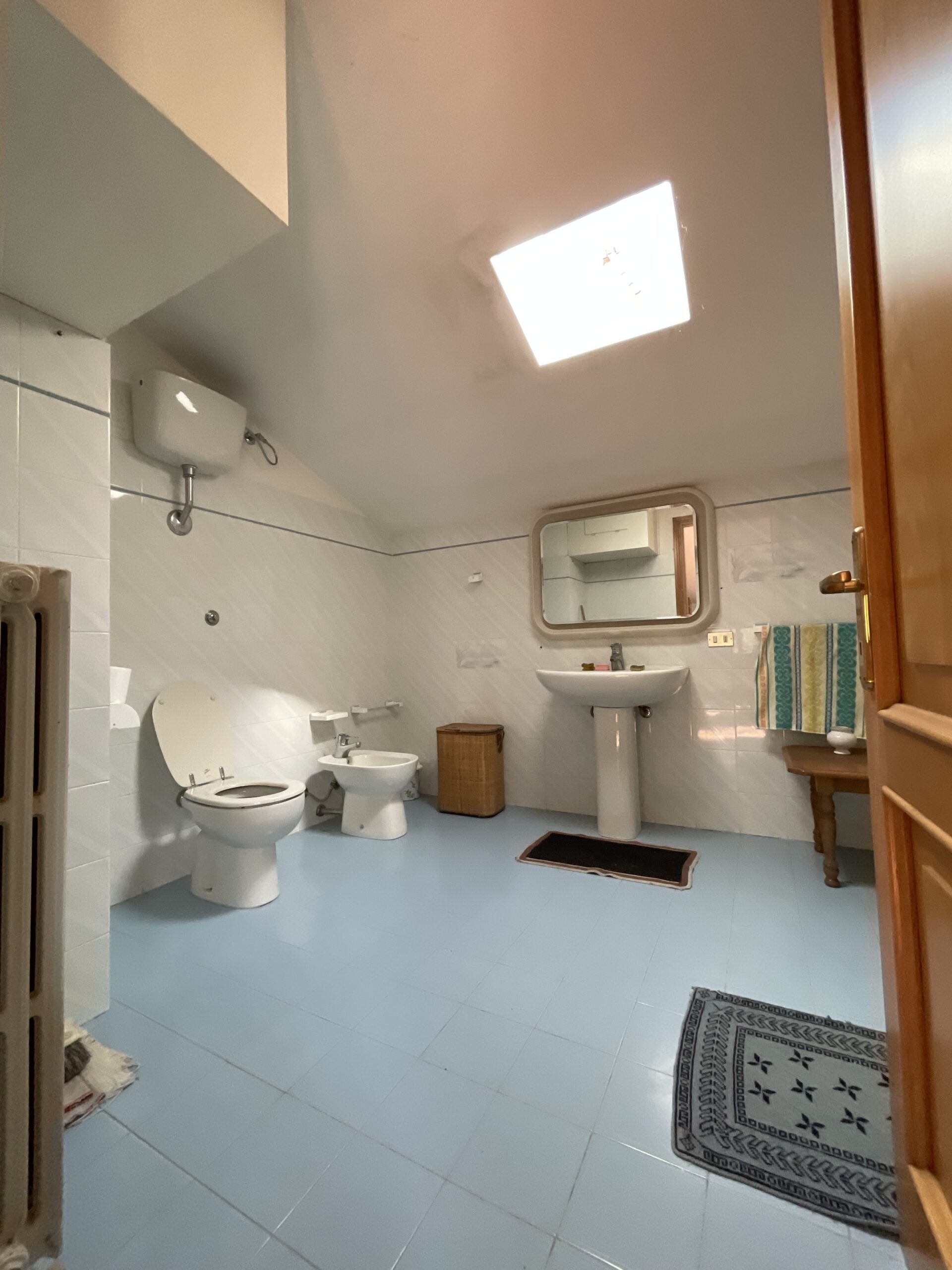 Villa indipendente a Fossombrone con 35.000 mq di bosco e uliveti - Rif.A102 - immagine 41