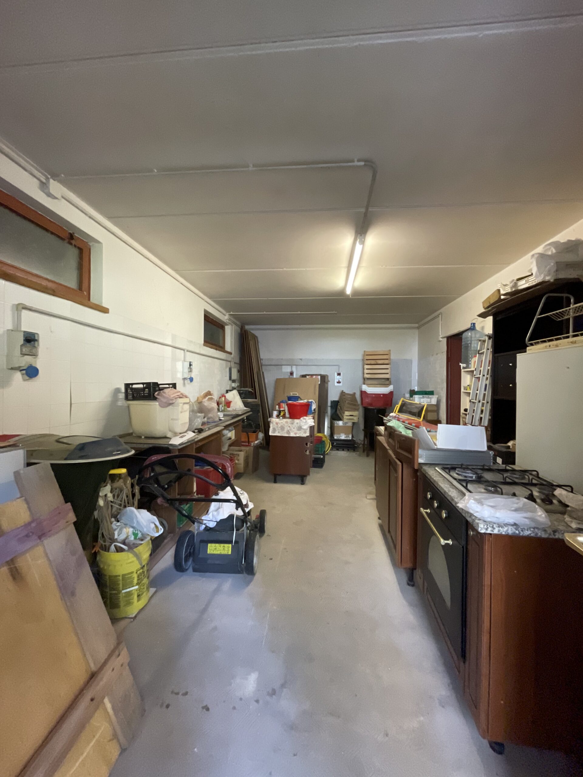 Villa indipendente a Fossombrone con 35.000 mq di bosco e uliveti - Rif.A102 - immagine 47