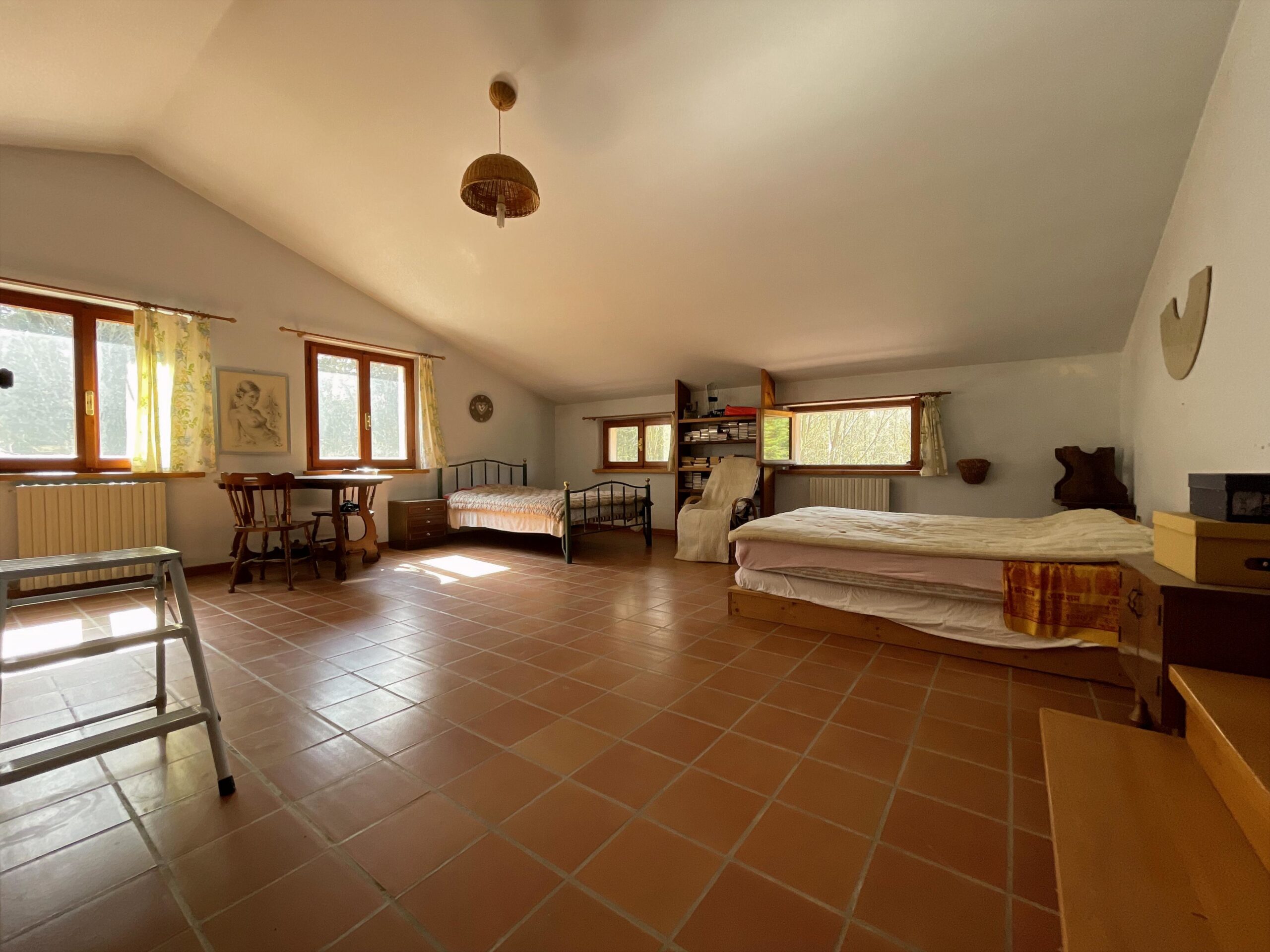 Villa indipendente a Fossombrone con 35.000 mq di bosco e uliveti - Rif.A102 - immagine 36