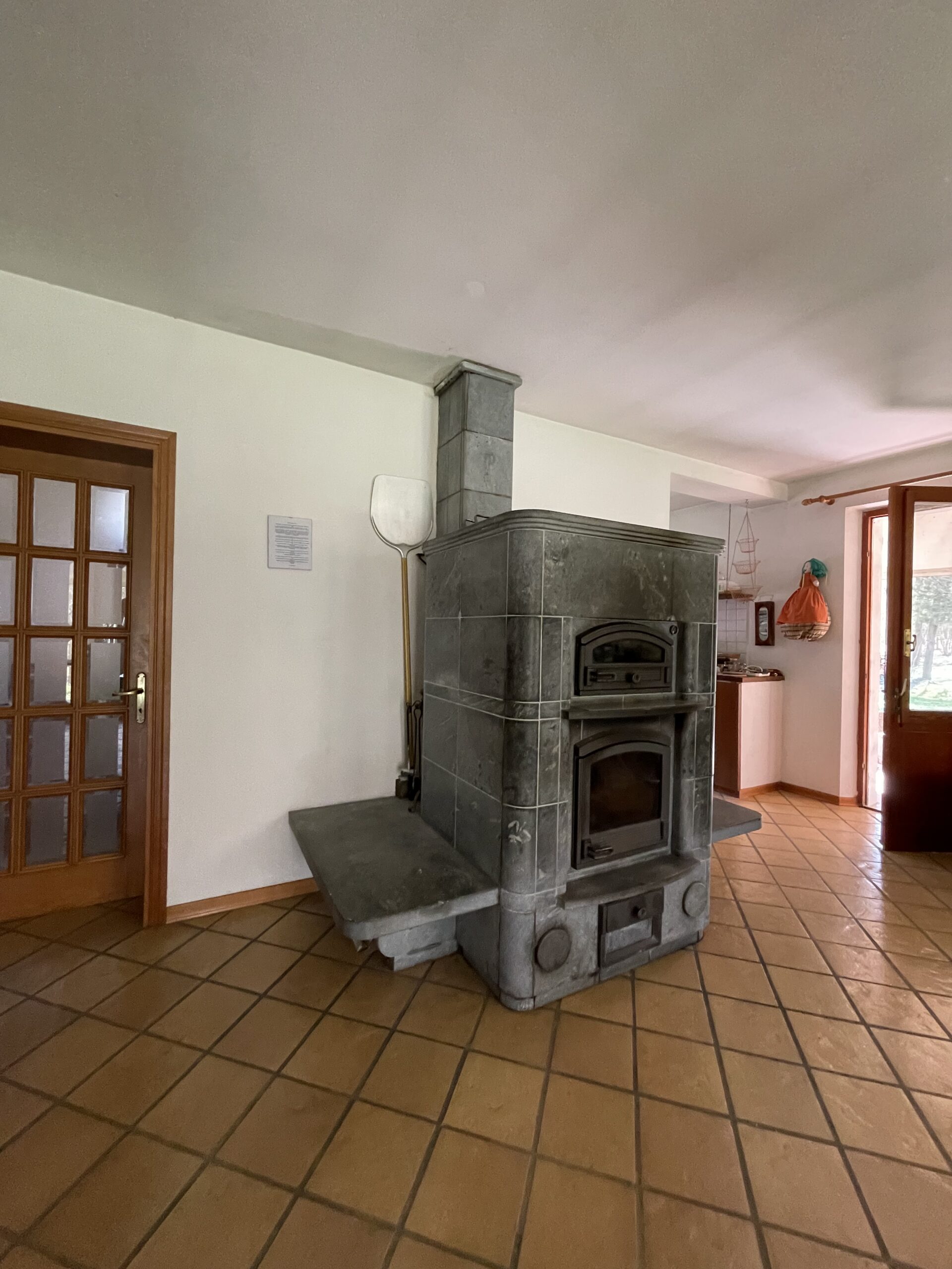 Villa indipendente a Fossombrone con 35.000 mq di bosco e uliveti - Rif.A102 - immagine 20