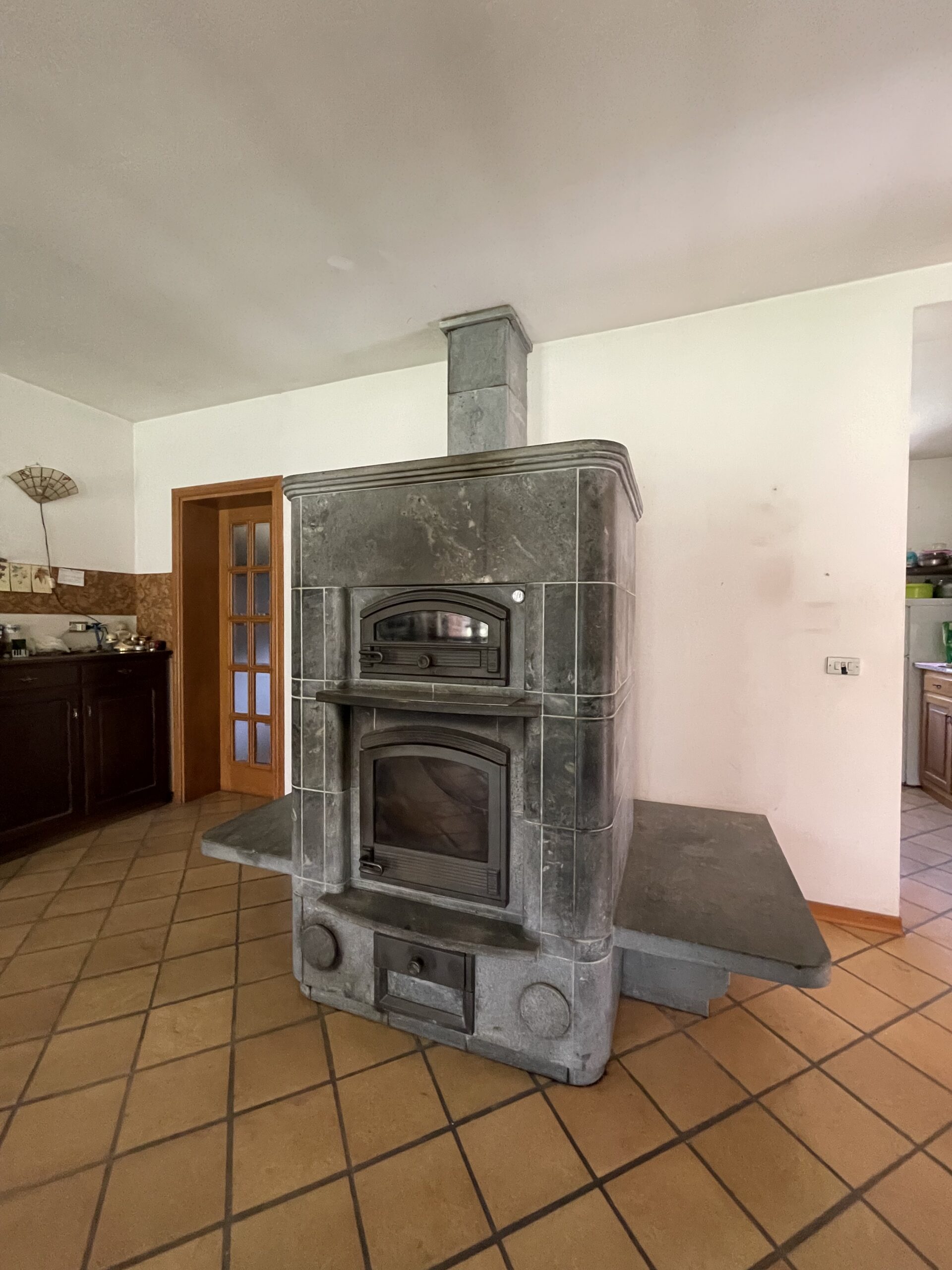 Villa indipendente a Fossombrone con 35.000 mq di bosco e uliveti - Rif.A102 - immagine 21