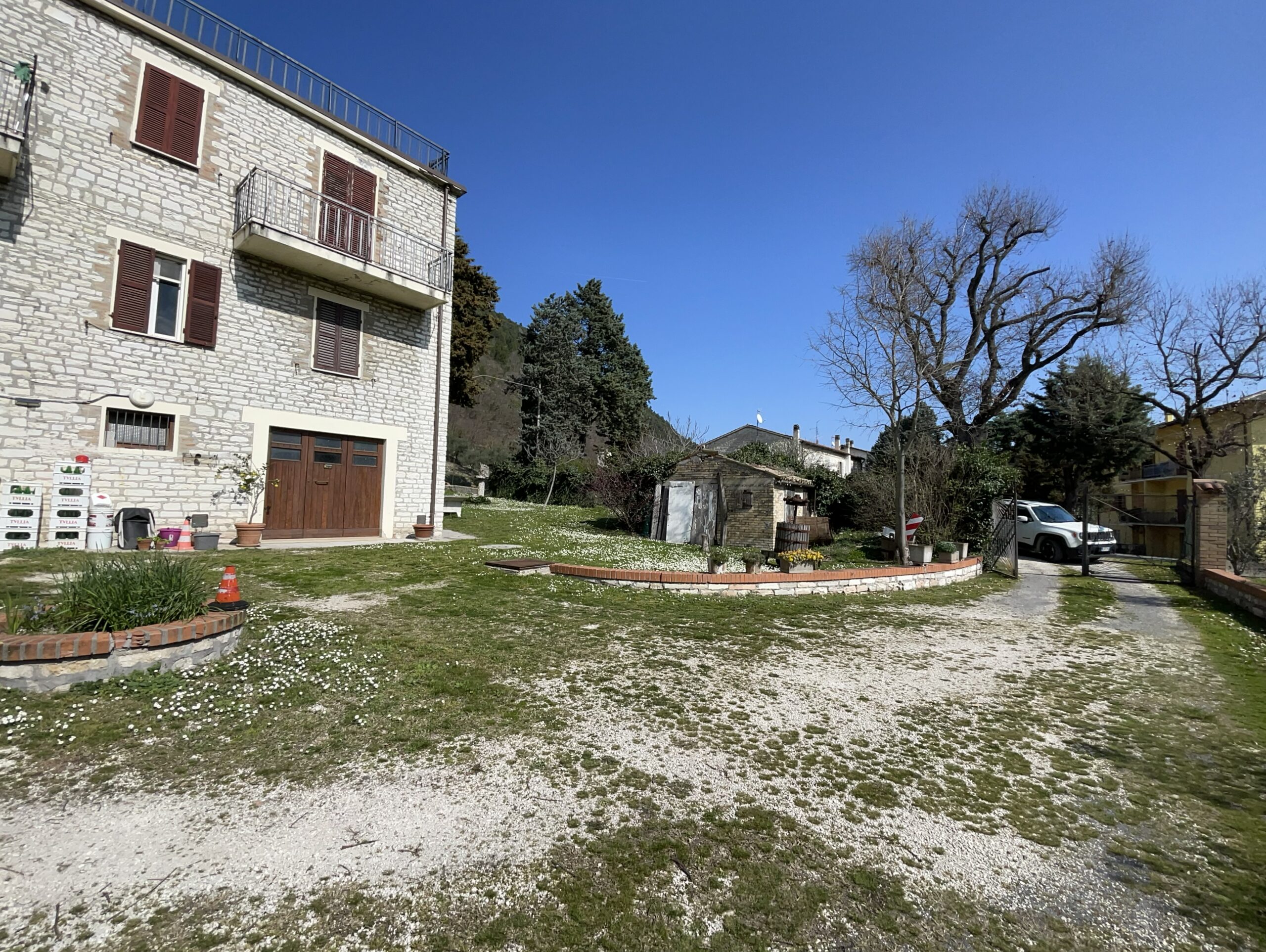 Villa indipendente in pietra Fossombrone con 1000 mq di giardino - Rif.CR387 - immagine 7