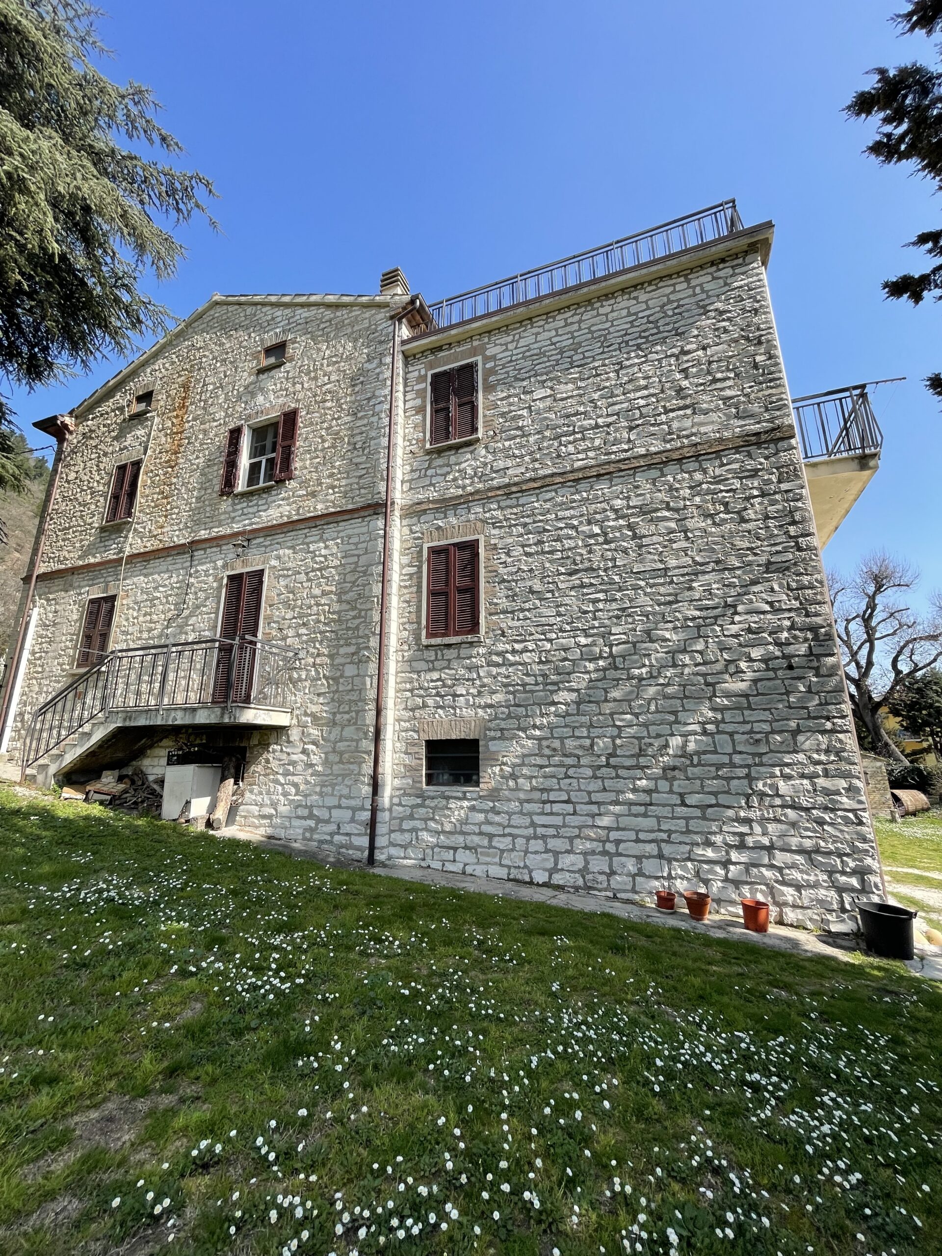 Villa indipendente in pietra Fossombrone con 1000 mq di giardino - Rif.CR387 - immagine 12