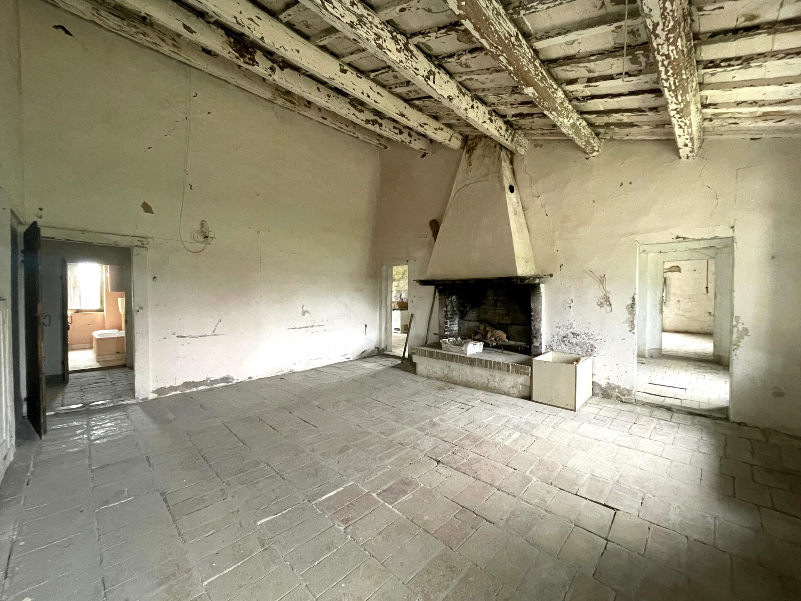 Casale storico da ristrutturare in pietra con 1950 mq. di giardino - Rif. CDR244 - immagine 11