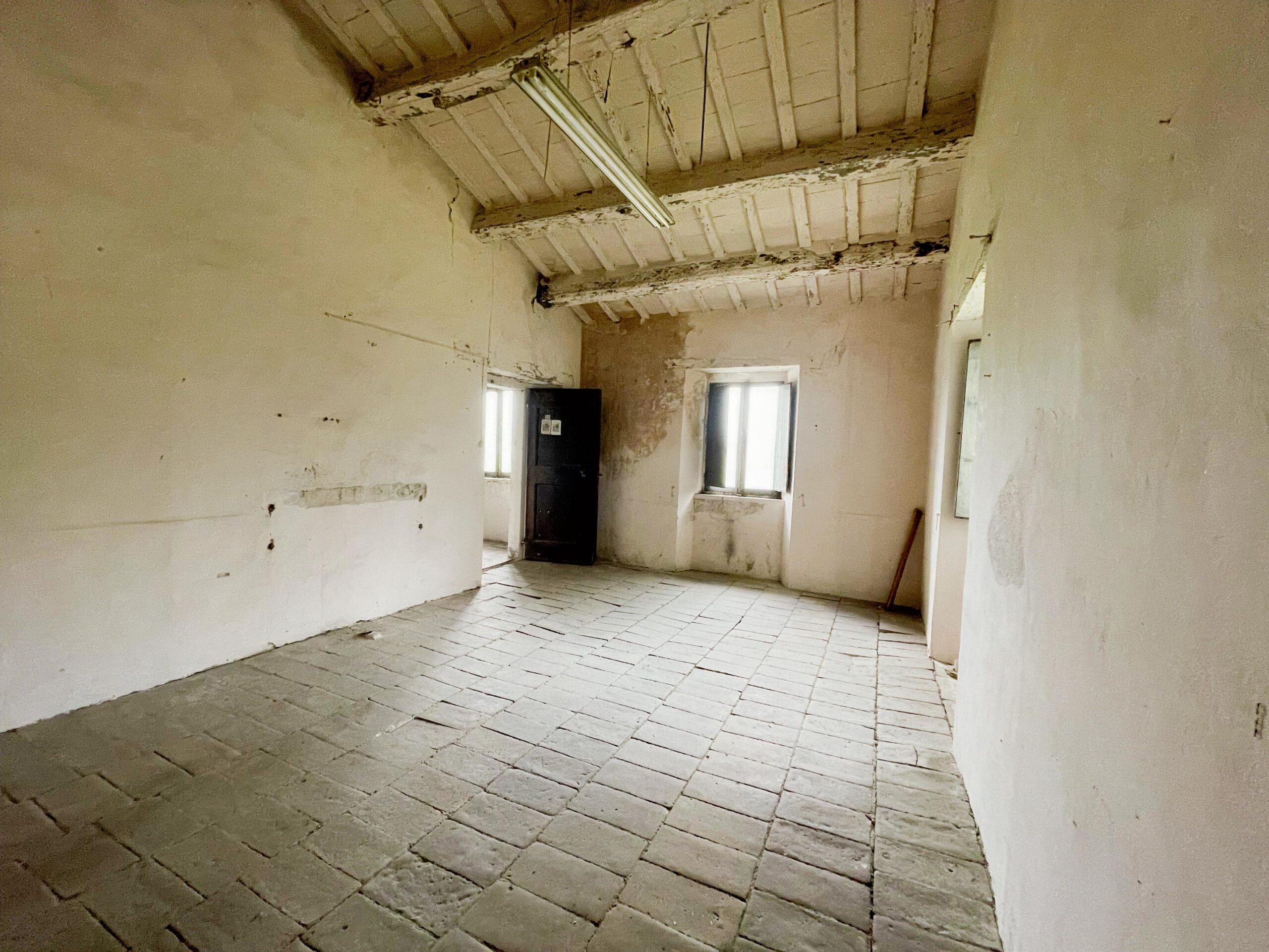 Casale storico da ristrutturare in pietra con 1950 mq. di giardino - Rif. CDR244 - immagine 25