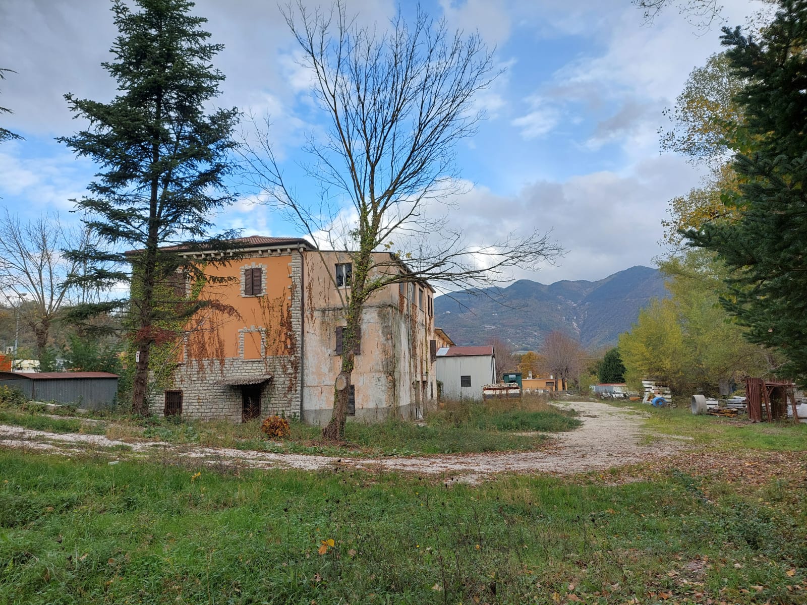 Palazzina da Ristrutturare con Parco Privato ad Acqualagna – Rif. V405 - immagine 3
