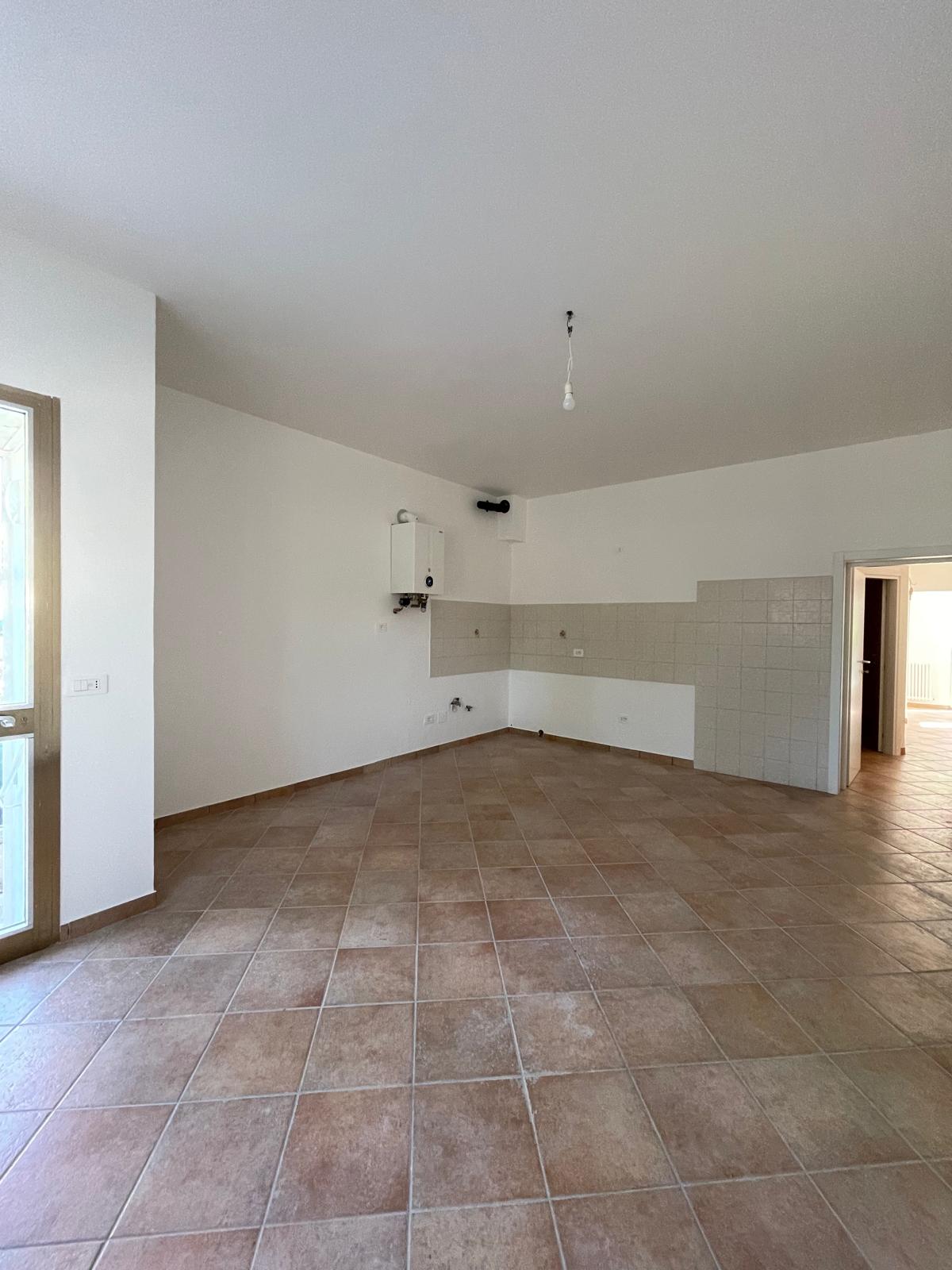 Appartamento Piano Terra ristrutturato con giardino a Fermignano - Rif. A145 - immagine 2