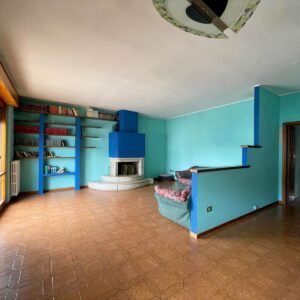 Appartamento Indipendente con 3 Camere, Giardino, Doppi servizi e Garage - Rif. A131