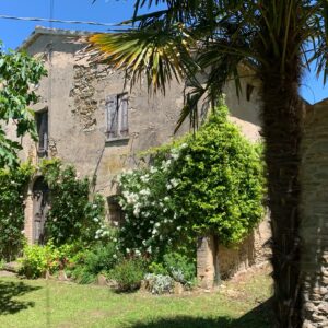 Casale da ristrutturare, dépendance e tre ettari di terreno nel Montefeltro (Urbania) – Rif. 304B