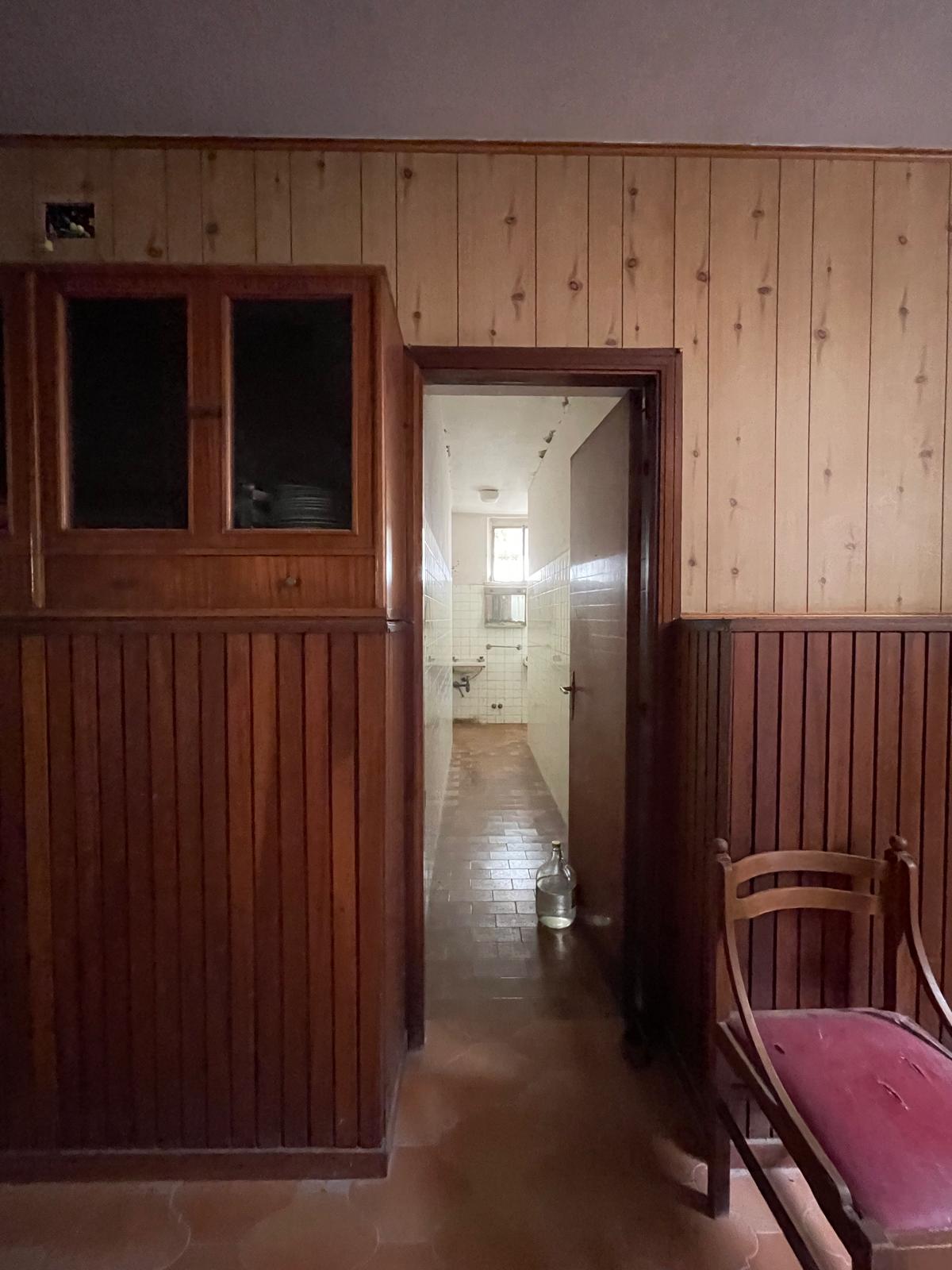 Casa Indipendente a Fermignano con 3 Appartamenti e Scoperto - Rif. V489 - immagine 28
