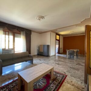 Appartamento a Fermignano con tre camere da letto, studio, due bagni, mansarda con terrazza e garage - Rif. A193