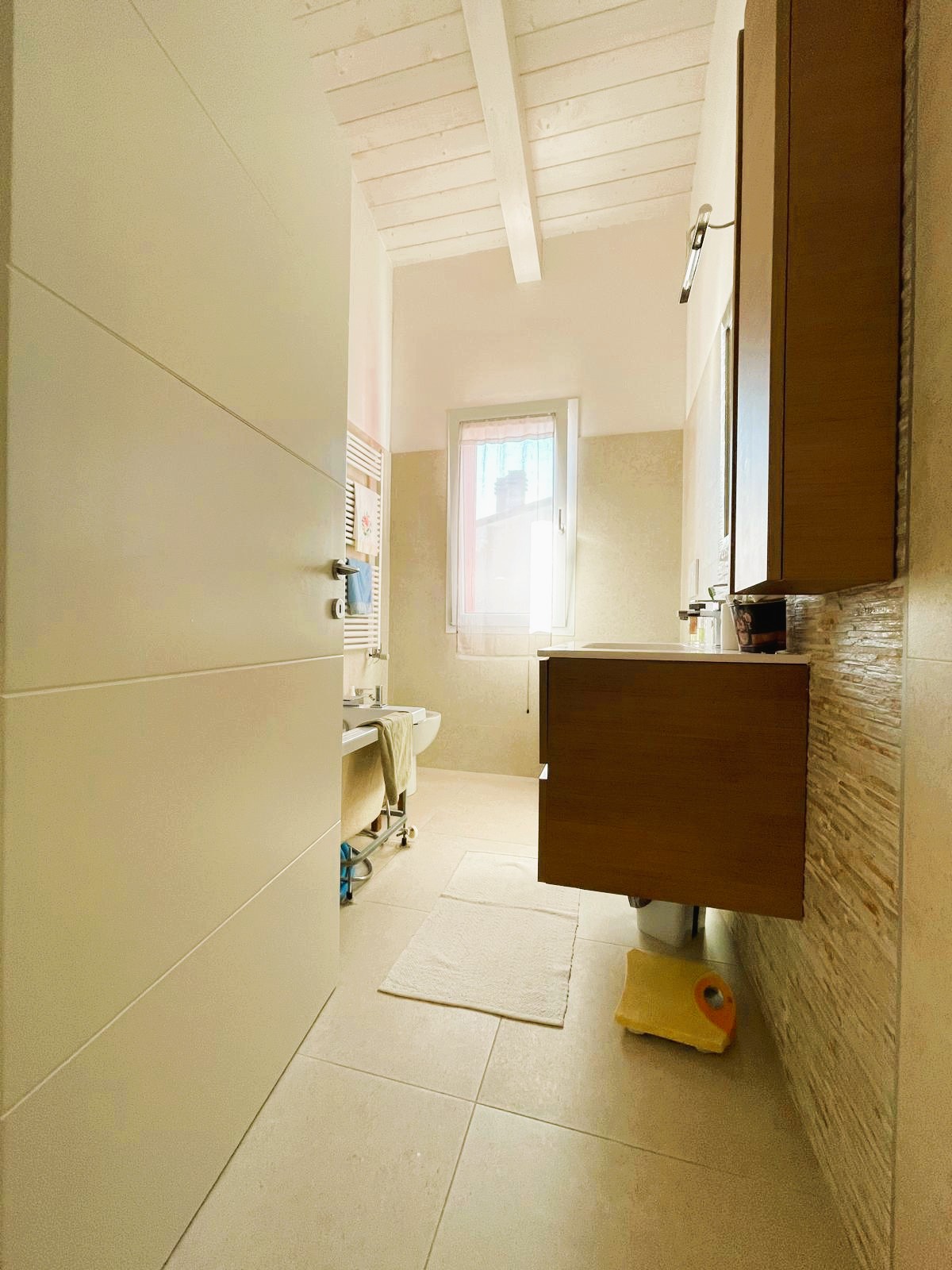 Porzione di Villa Bifamiliare in Vendita a Fermignano: Appartamento di 240 mq Super Accessoriato in Centro - Rif. V432 - immagine 10