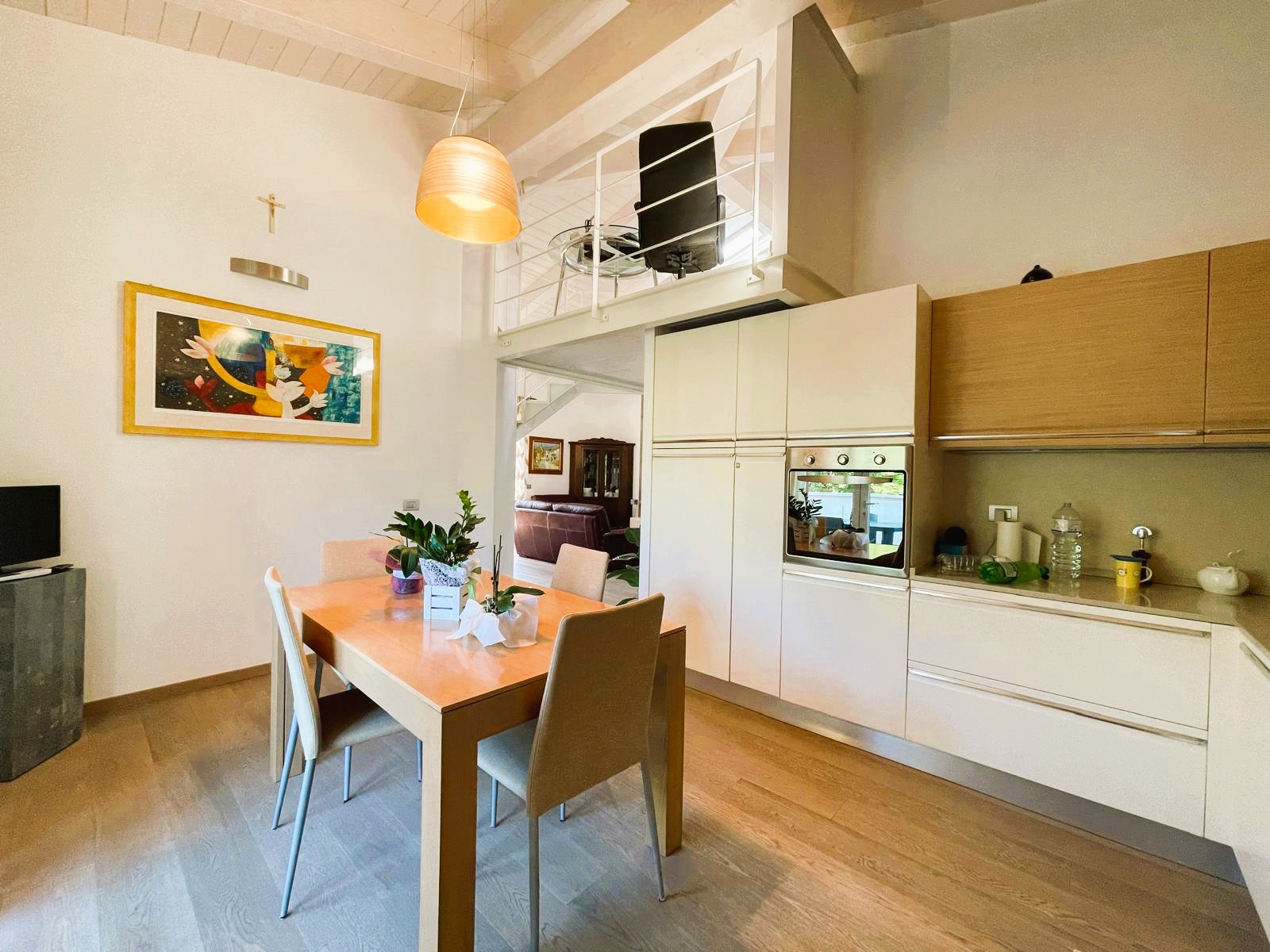 Porzione di Villa Bifamiliare in Vendita a Fermignano: Appartamento di 240 mq Super Accessoriato in Centro - Rif. V432 - immagine 6