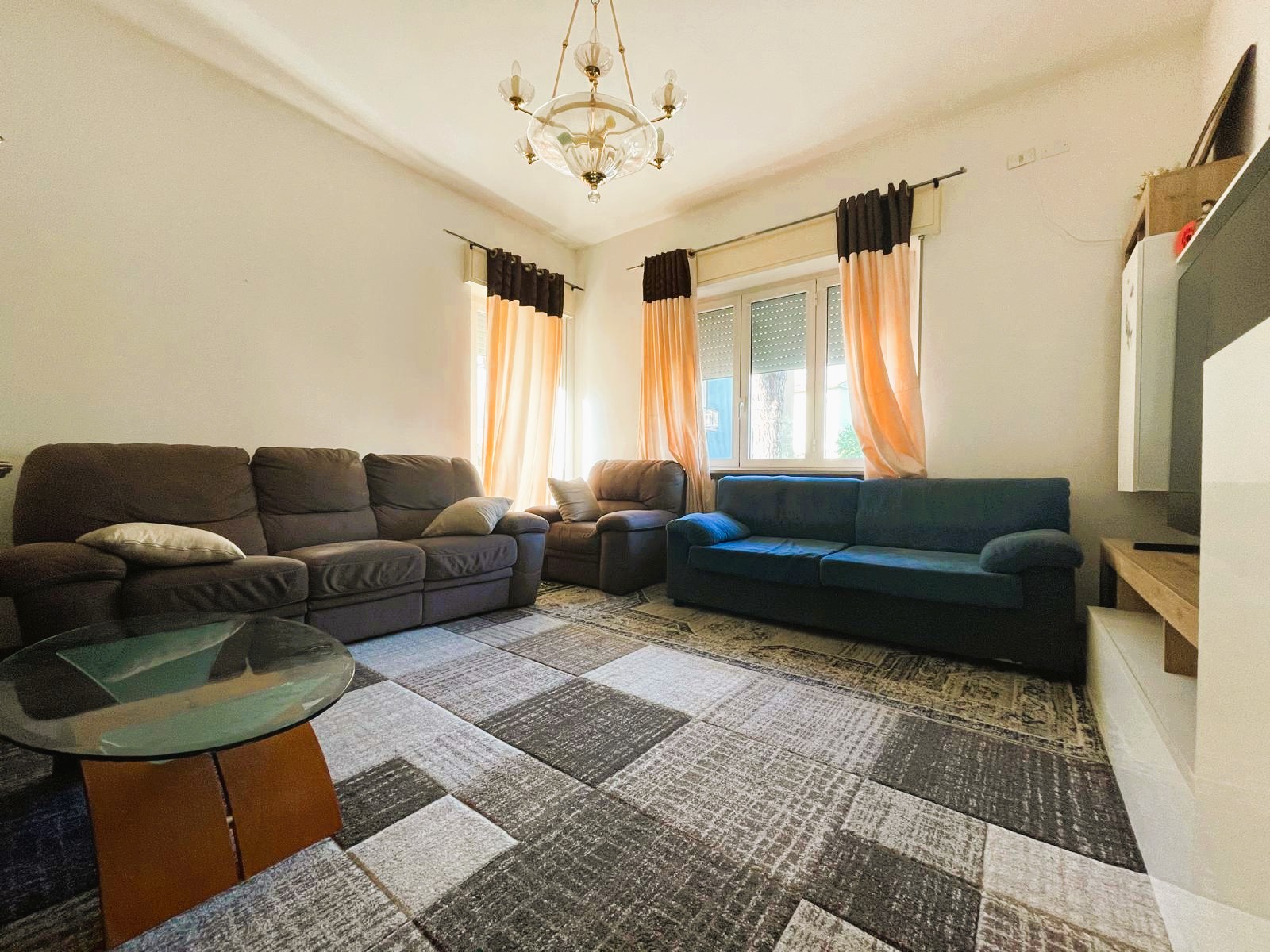 Appartamento Piano Terra con due camere, garage e cantina a Fermignano - Rif. A129