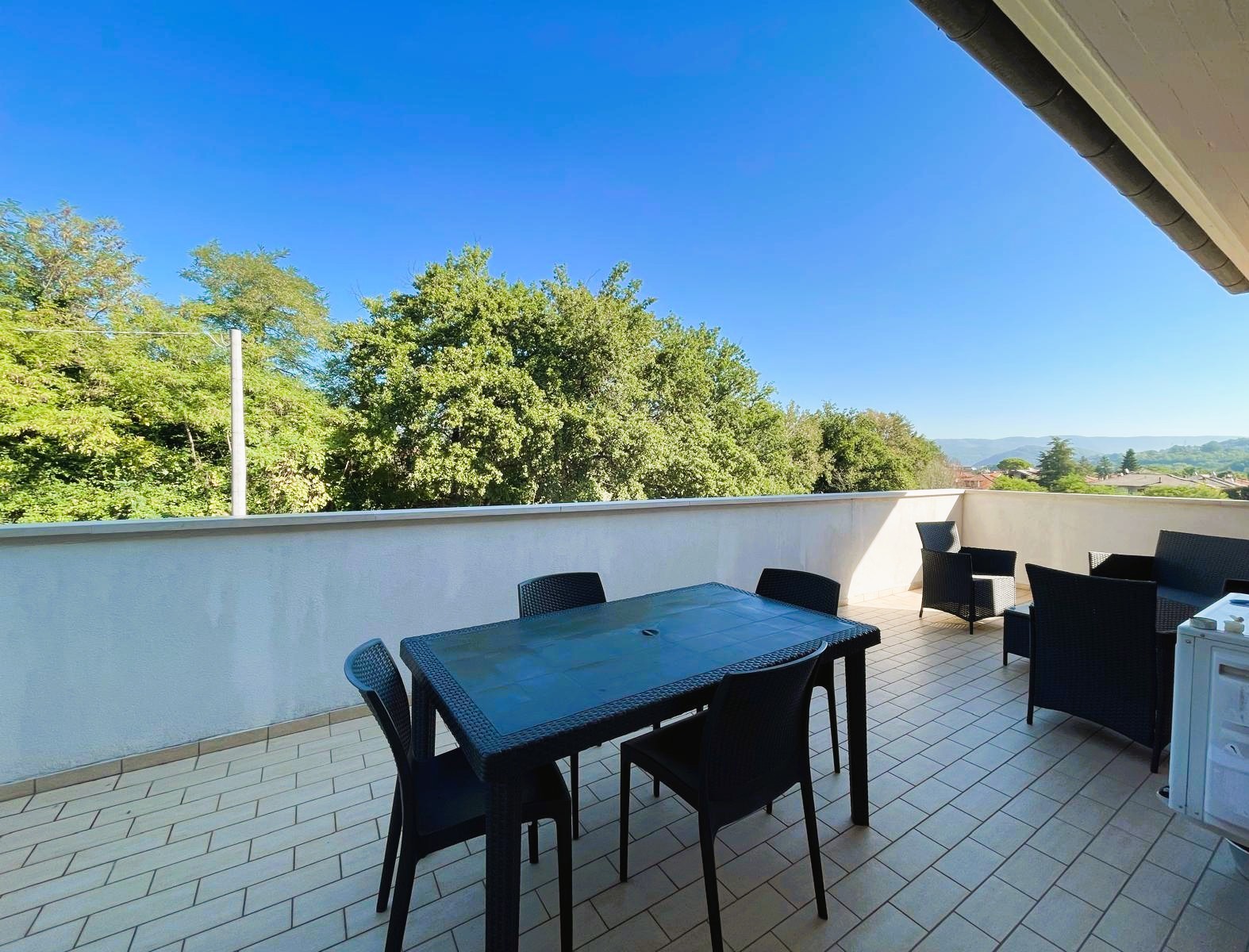 Porzione di Villa Bifamiliare in Vendita a Fermignano: Appartamento di 240 mq Super Accessoriato in Centro - Rif. V432 - immagine 8
